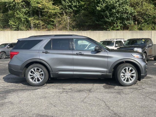 Certified 2023 Ford Explorer XLT w/ Equipment Group 202A RWD image 2