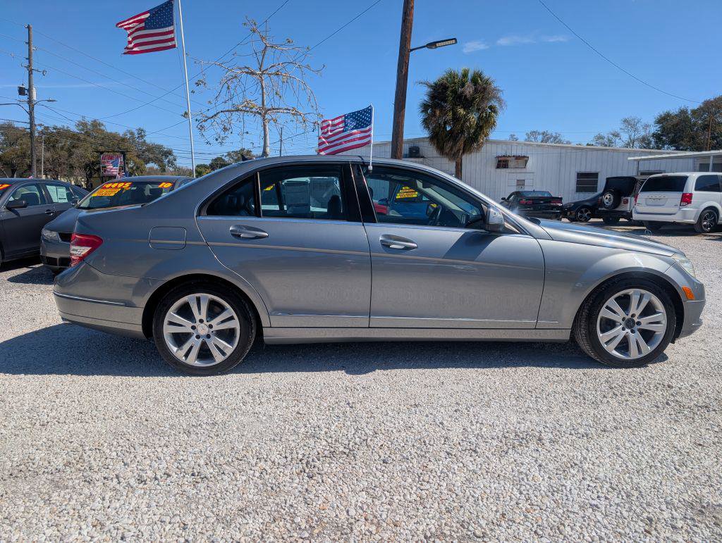 Used 2008 Mercedes-Benz C 300 Sedan image 8