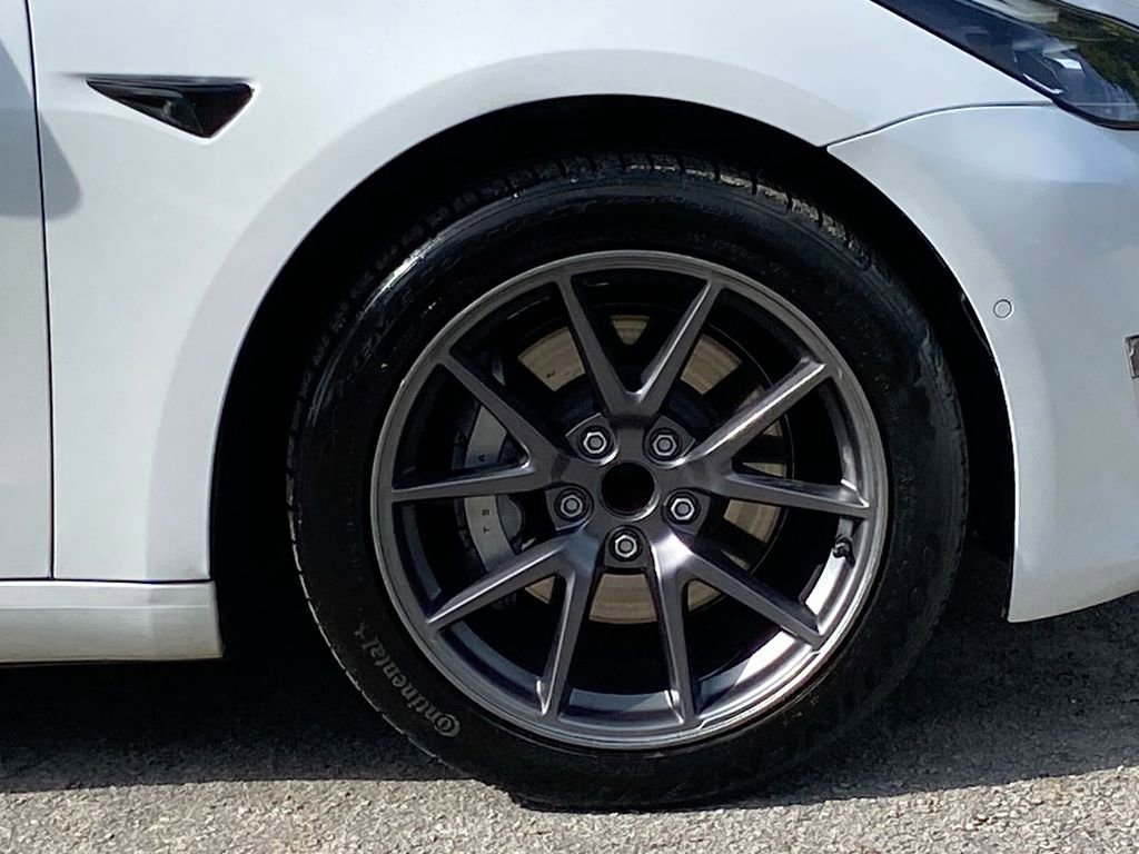Used 2021 Tesla Model 3 Standard Range Plus image 11