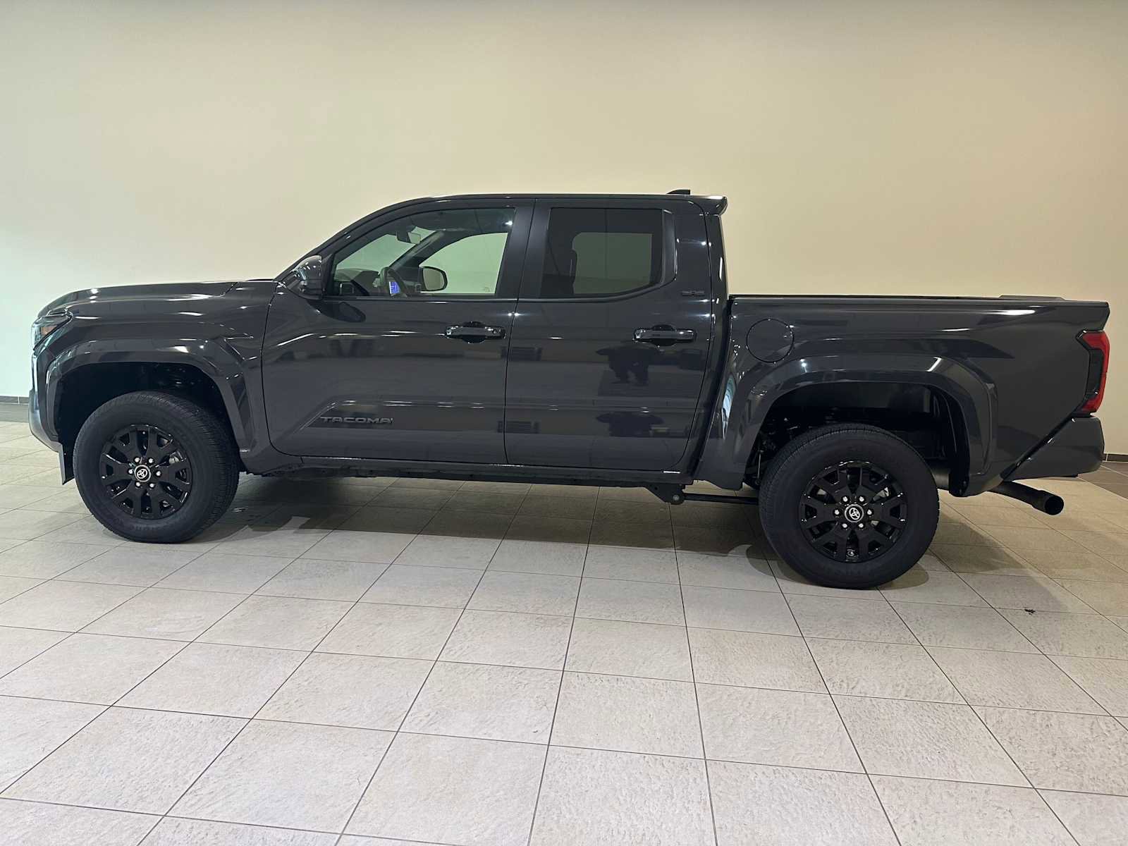 Certified 2025 Toyota Tacoma SR5 image 3