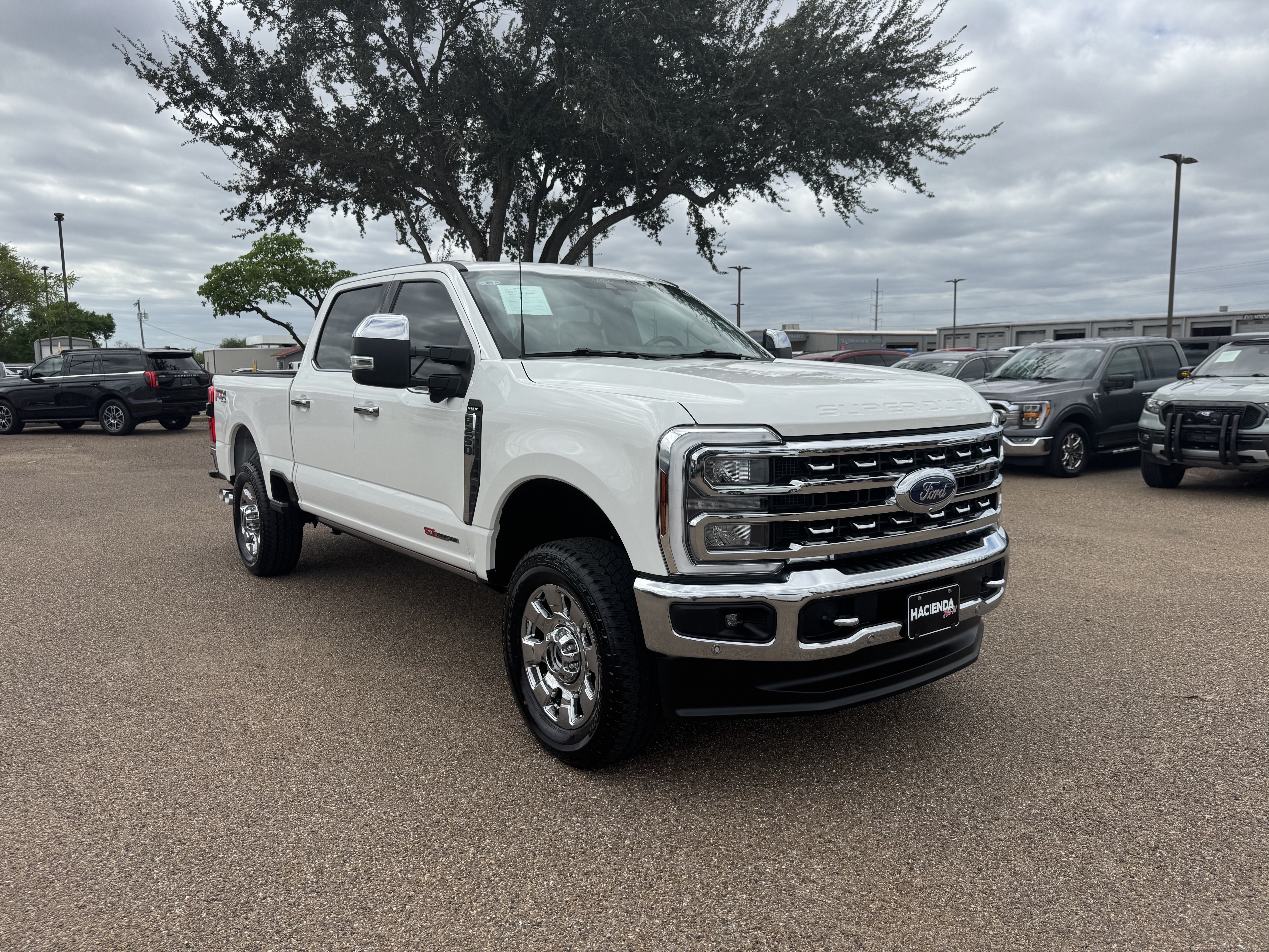 Certified 2024 Ford F250 Lariat w/ Lariat Ultimate Package AWD/4WD image 5