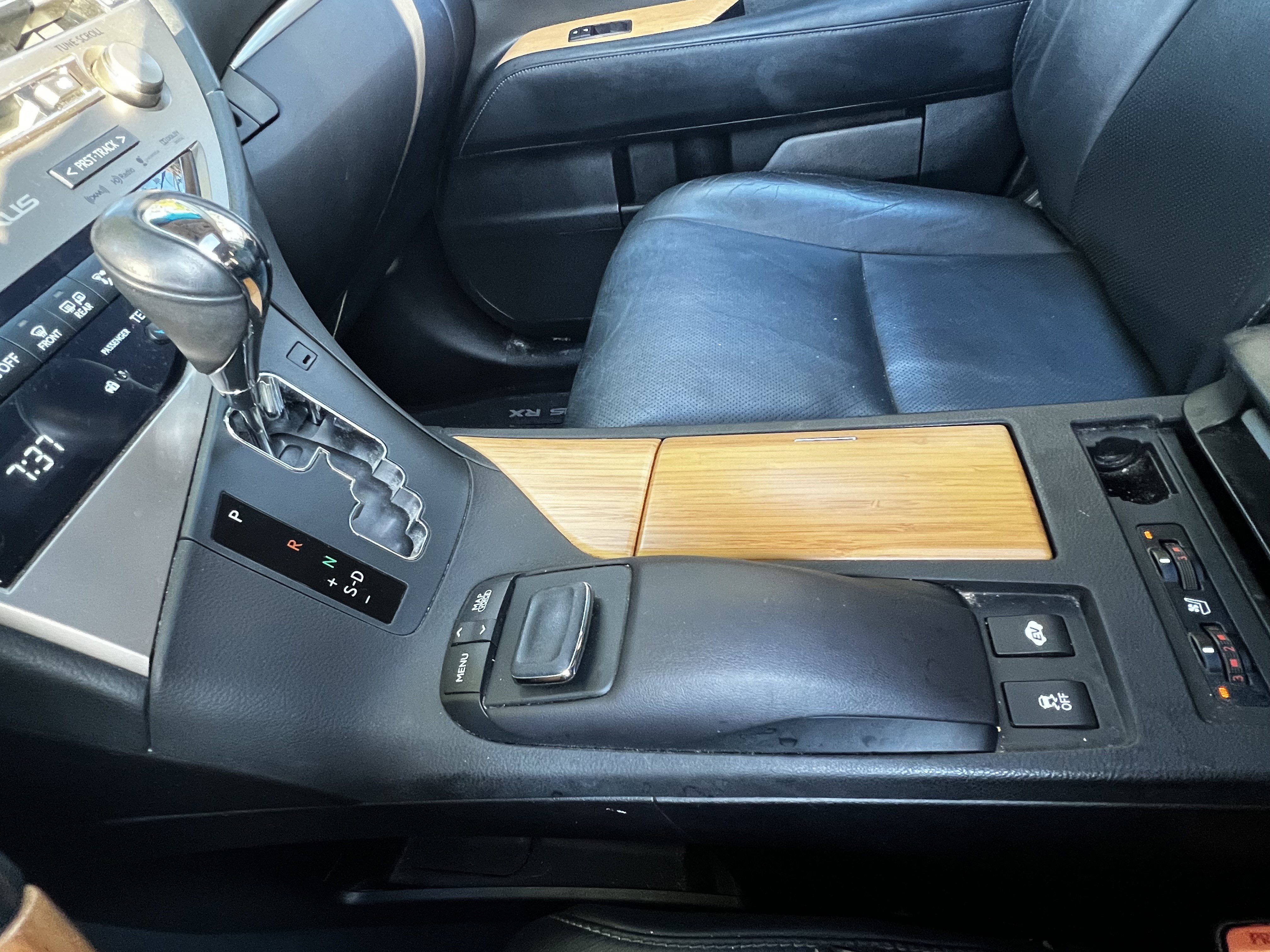 Used 2015 Lexus RX 450h AWD image 28