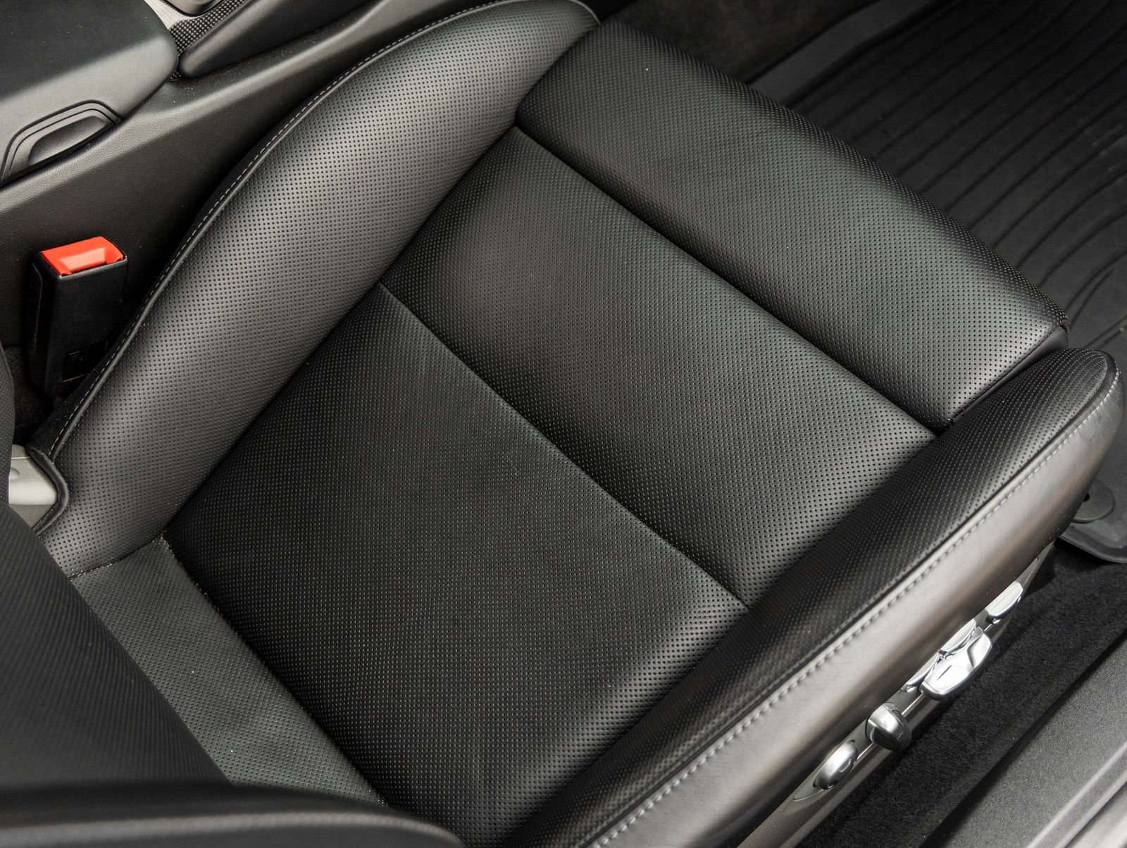 Certified 2014 Porsche 911 Turbo S image 36