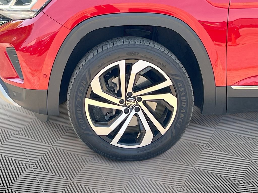 Used 2021 Volkswagen Atlas SEL Premium image 11