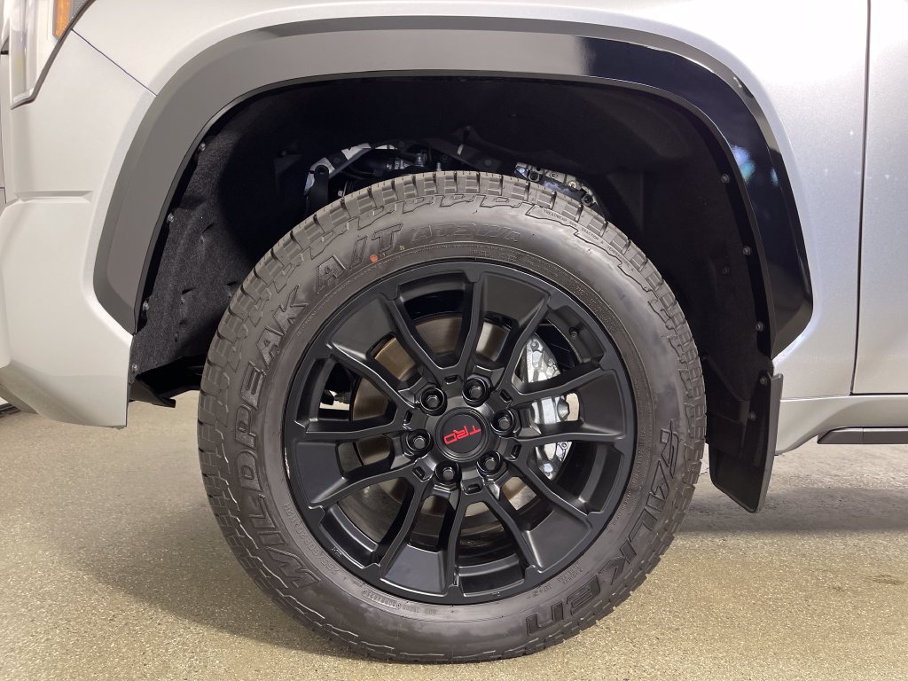 New 2026 Toyota Tundra Platinum w/ TRD Off-Road Package AWD/4WD image 11