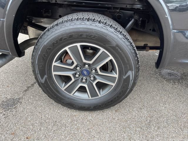 Used 2015 Ford F150 XLT w/ Equipment Group 302A Luxury AWD/4WD image 40