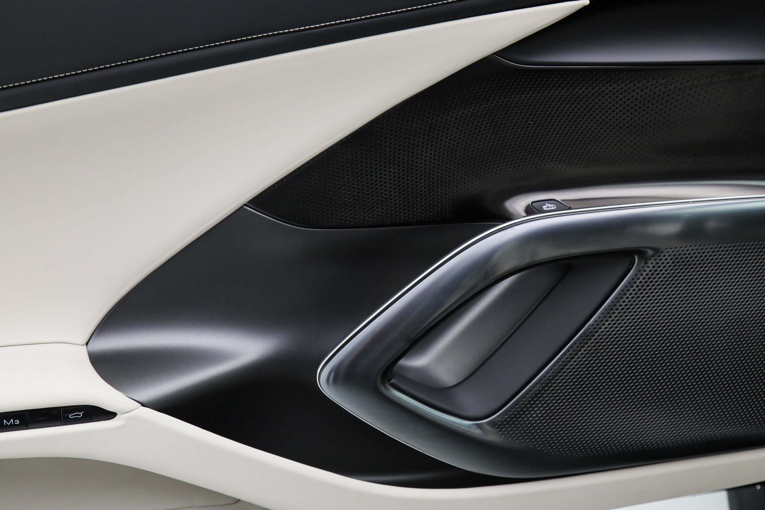Certified 2025 Ferrari 12Cilindri RWD image 37