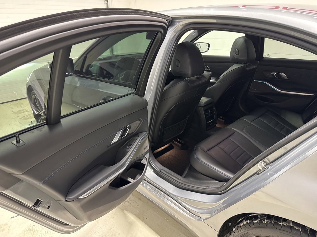 Used 2023 BMW 330e xDrive w/ M Sport Package image 30