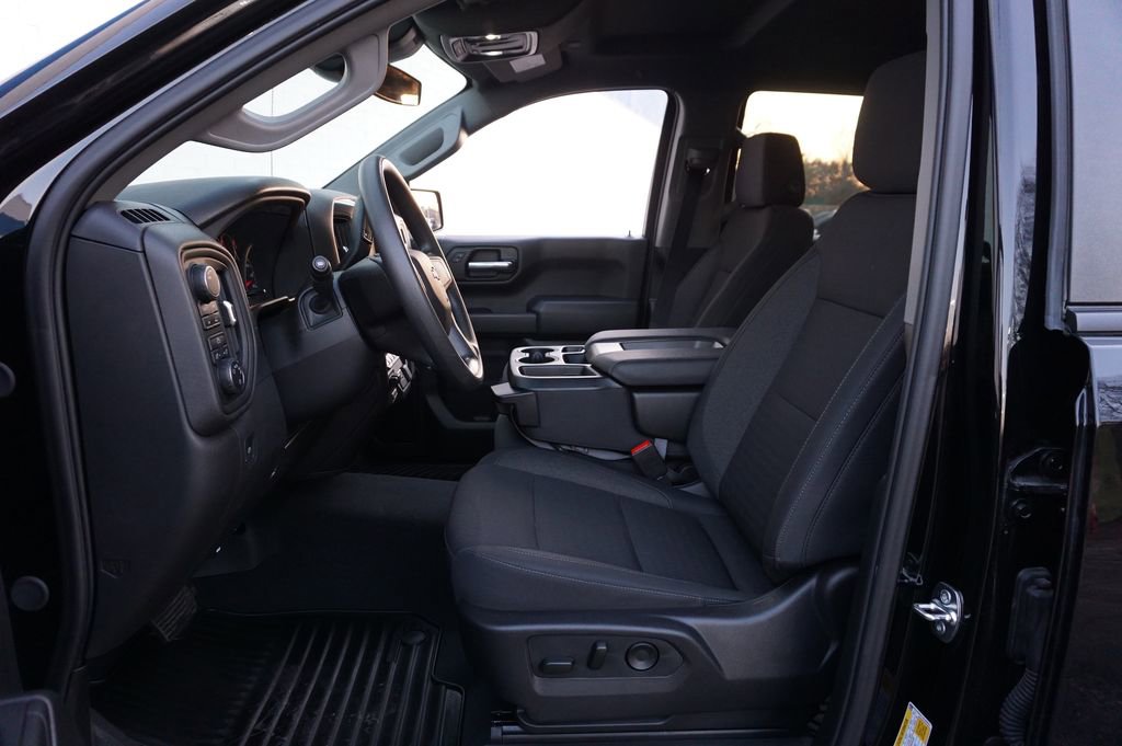 New 2025 Chevrolet Silverado 1500 Custom image 10