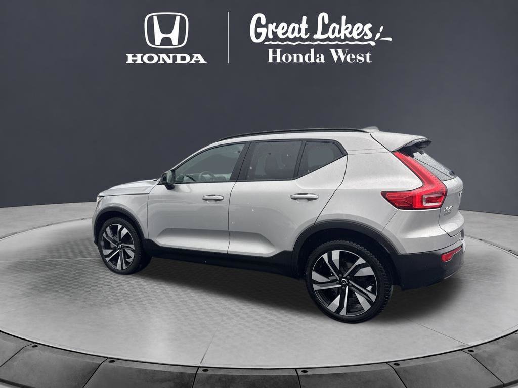 Used 2023 Volvo XC40 B5 Plus w/ Driver Assist Package AWD/4WD image 11