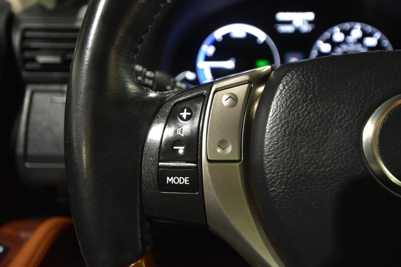 Used 2013 Lexus RX 450h AWD image 19