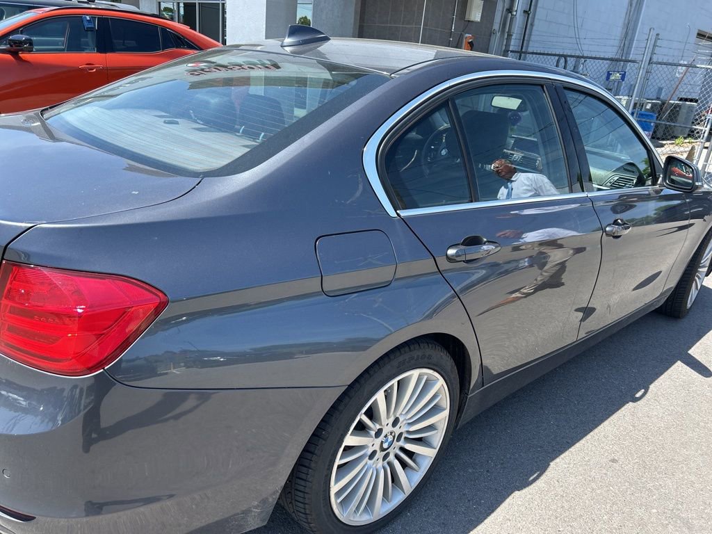 Used 2012 BMW 328i Sedan image 3