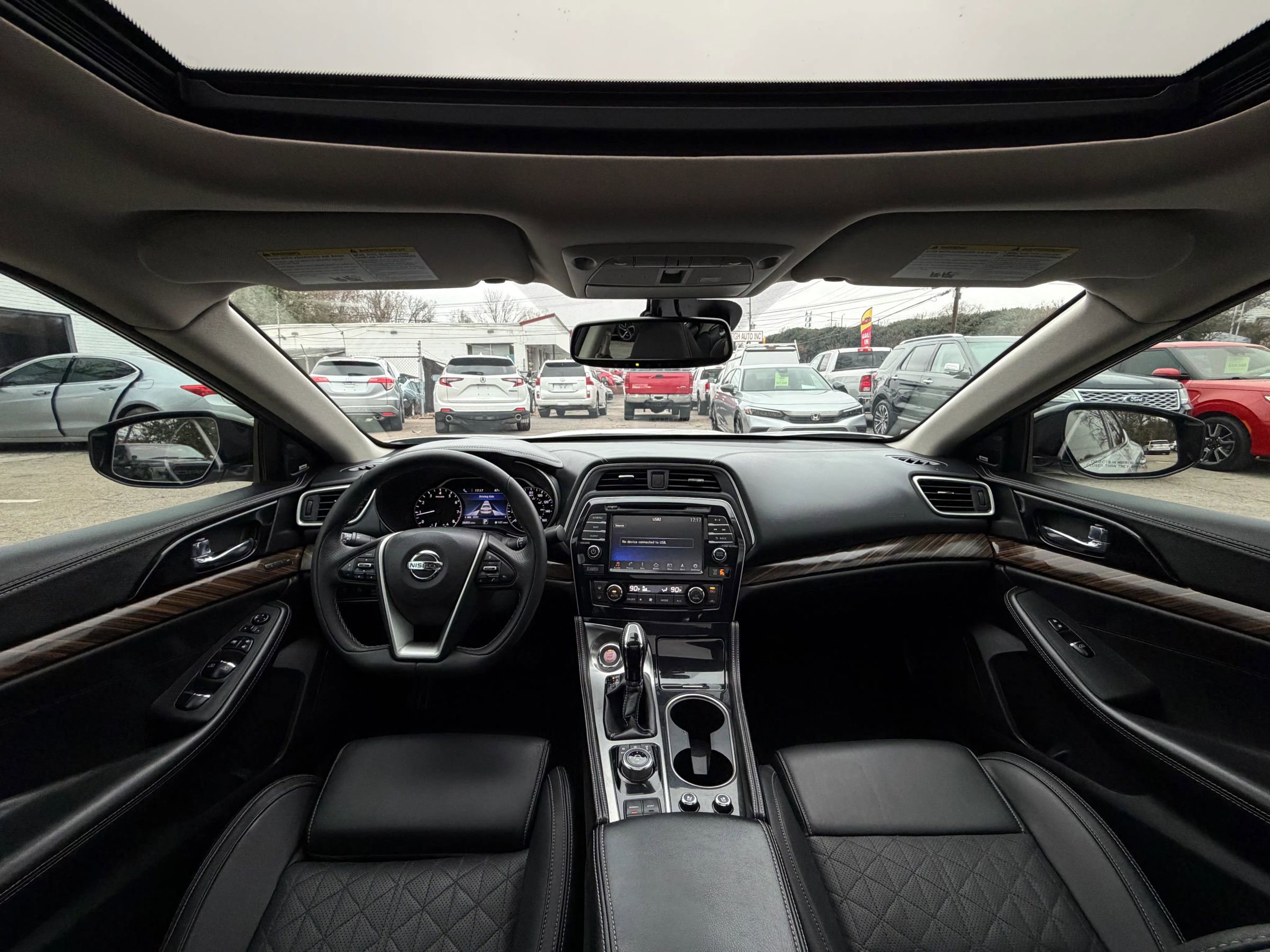 Used 2018 Nissan Maxima Platinum image 16