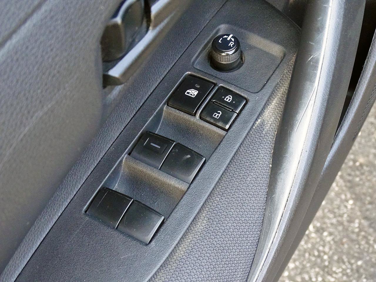 Used 2022 Toyota Corolla LE FWD image 16
