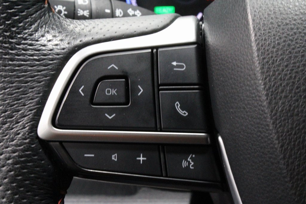 Used 2022 Toyota Sienna XSE image 31