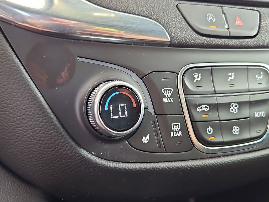 Used 2024 Chevrolet Equinox LT FWD image 18