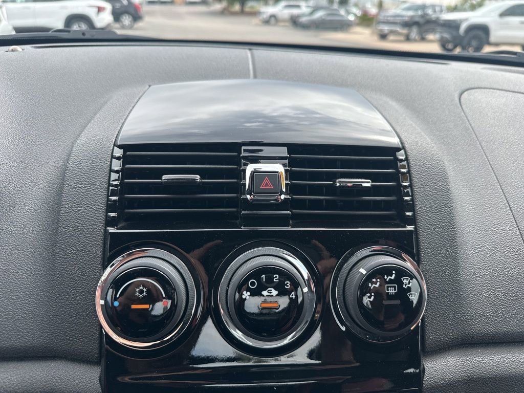 Used 2007 Saturn Sky Red Line RWD image 3