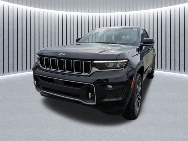 Certified 2024 Jeep Grand Cherokee Overland w/ Luxury Tech Group IV AWD/4WD image 17