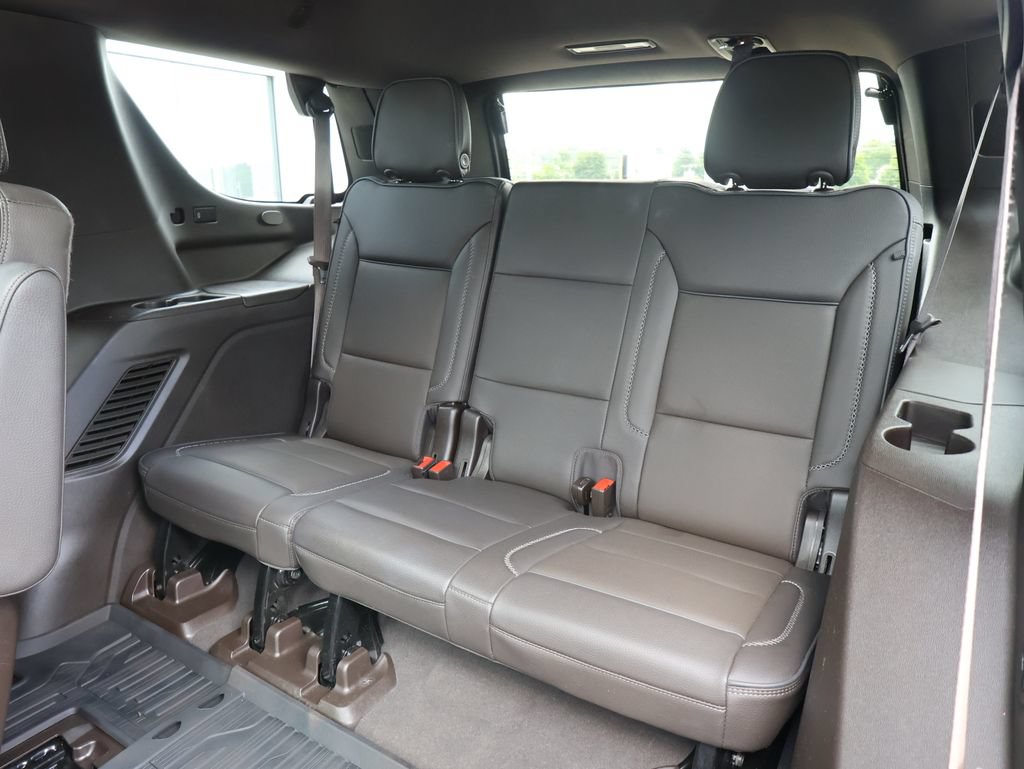 Used 2022 GMC Yukon Denali w/ Denali Premium Package AWD/4WD image 30