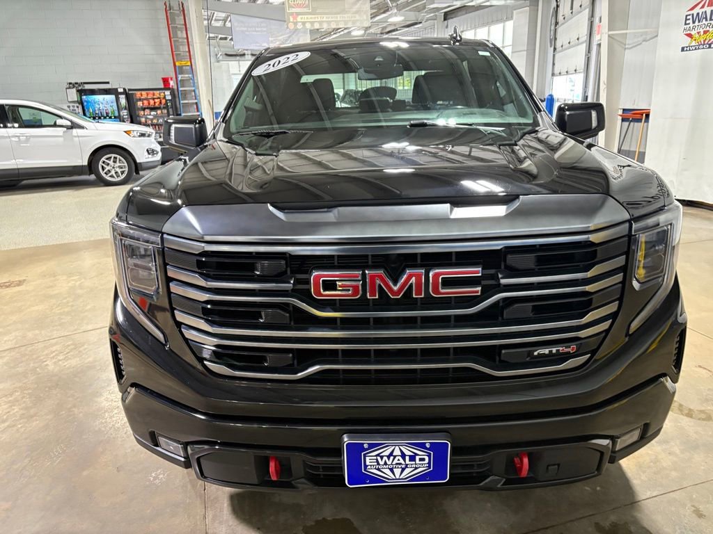 Used 2022 GMC Sierra 1500 AT4 AWD/4WD image 3