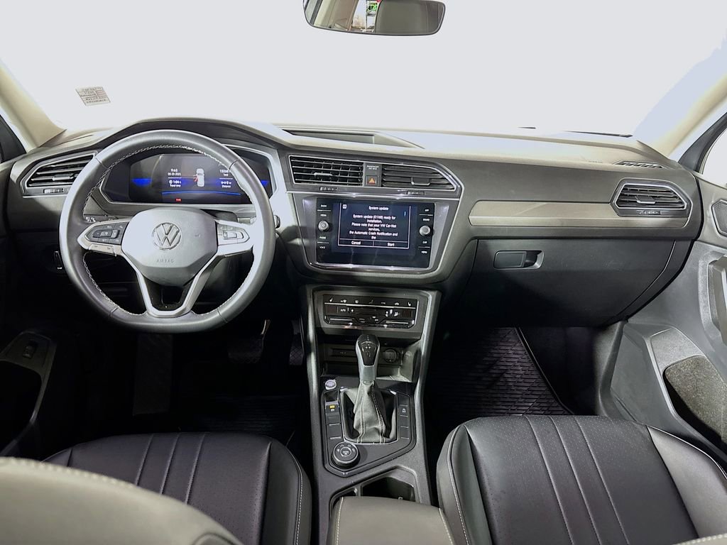 Used 2024 Volkswagen Tiguan SE image 12