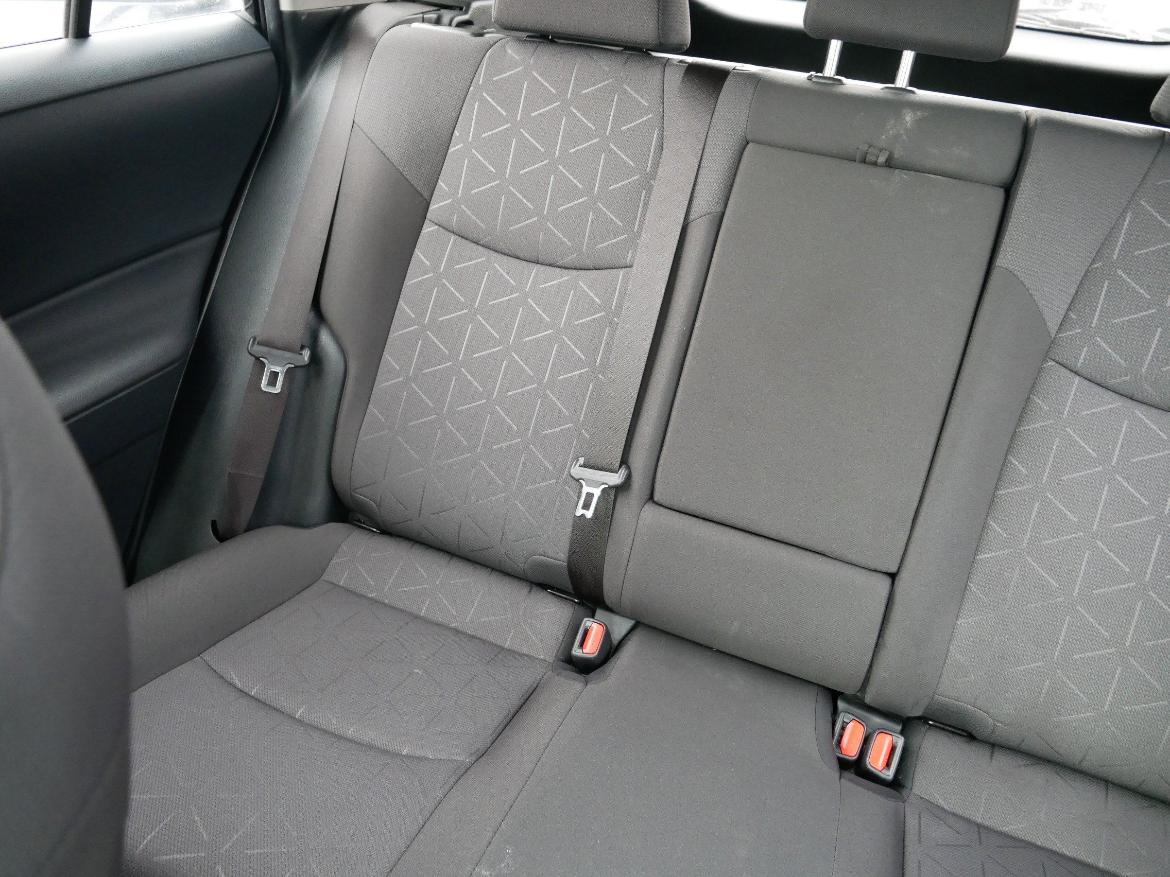 Used 2023 Toyota RAV4 XLE w/ Convenience Package image 12