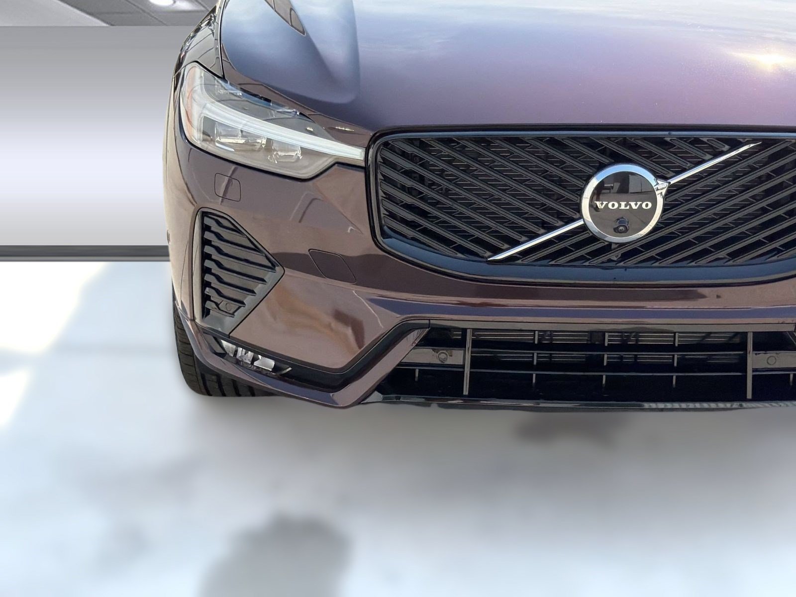 New 2026 Volvo XC60 B5 Plus w/ Protection Package Premier AWD/4WD image 12