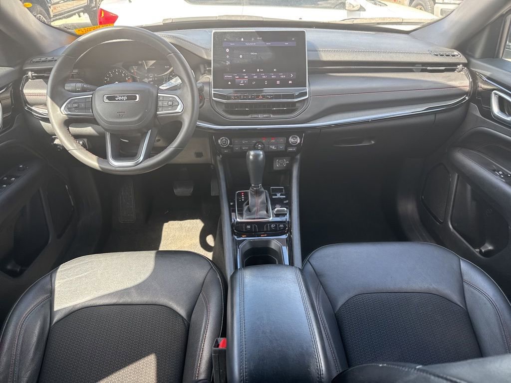 Used 2024 Jeep Compass Trailhawk image 11