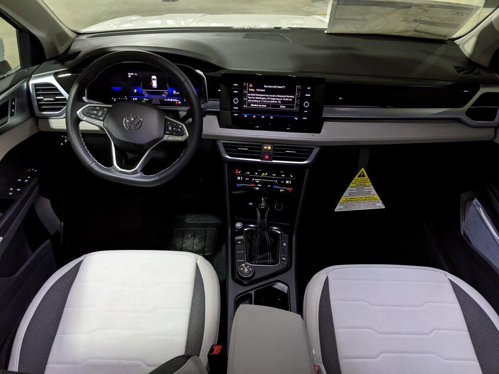 New 2025 Volkswagen Taos SE image 14