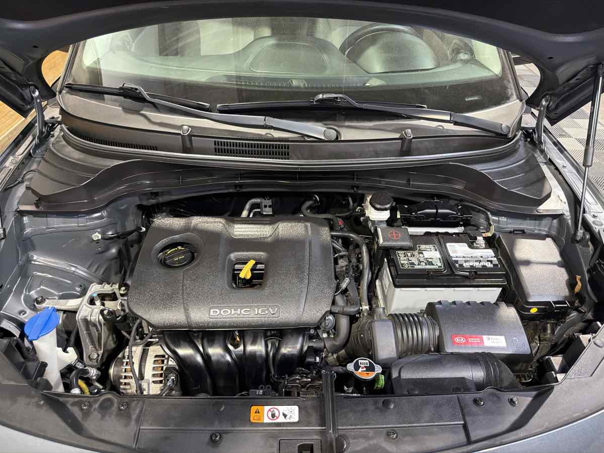 Used 2020 Kia Soul LX FWD image 30
