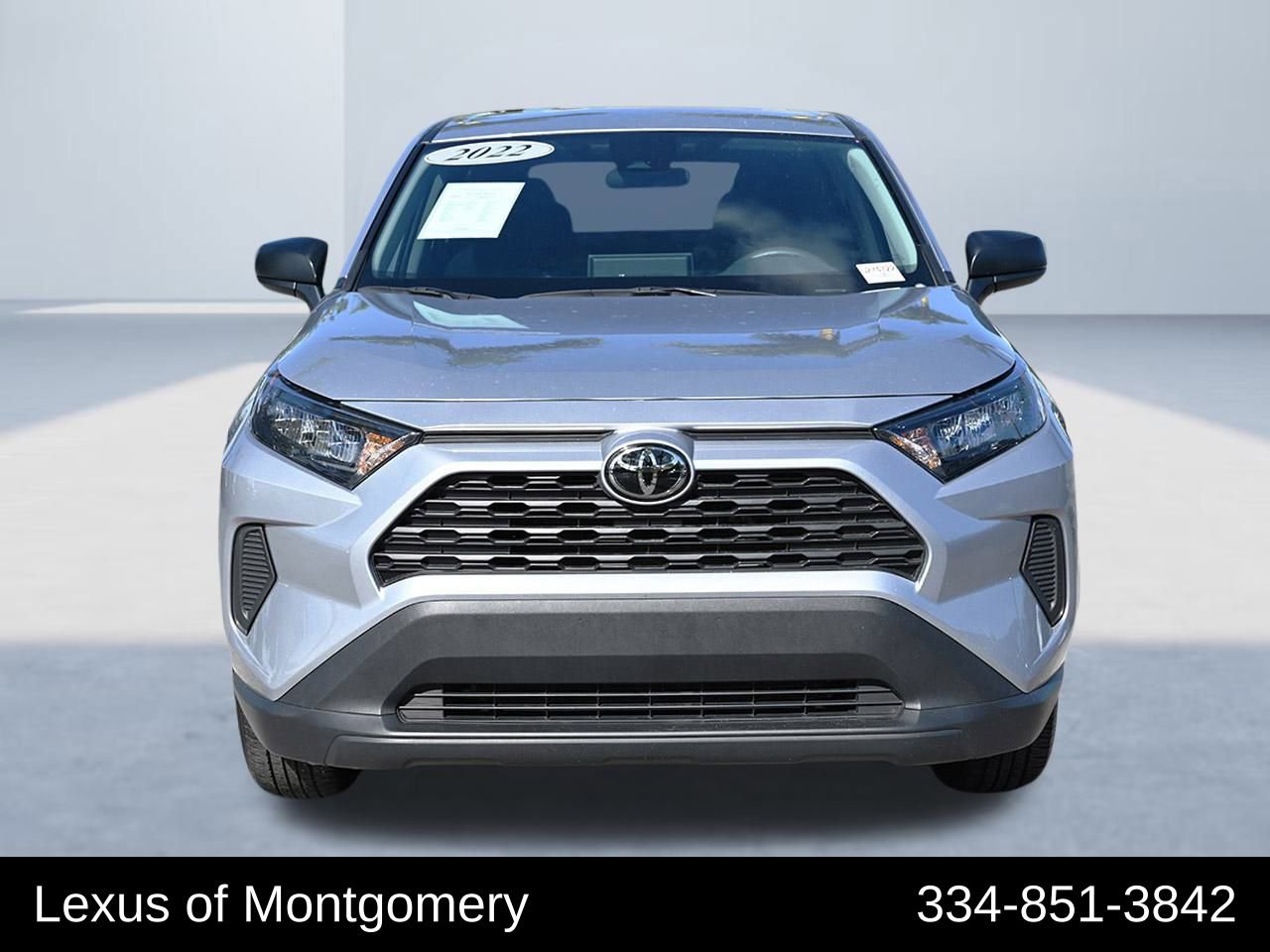 Used 2022 Toyota RAV4 LE image 2