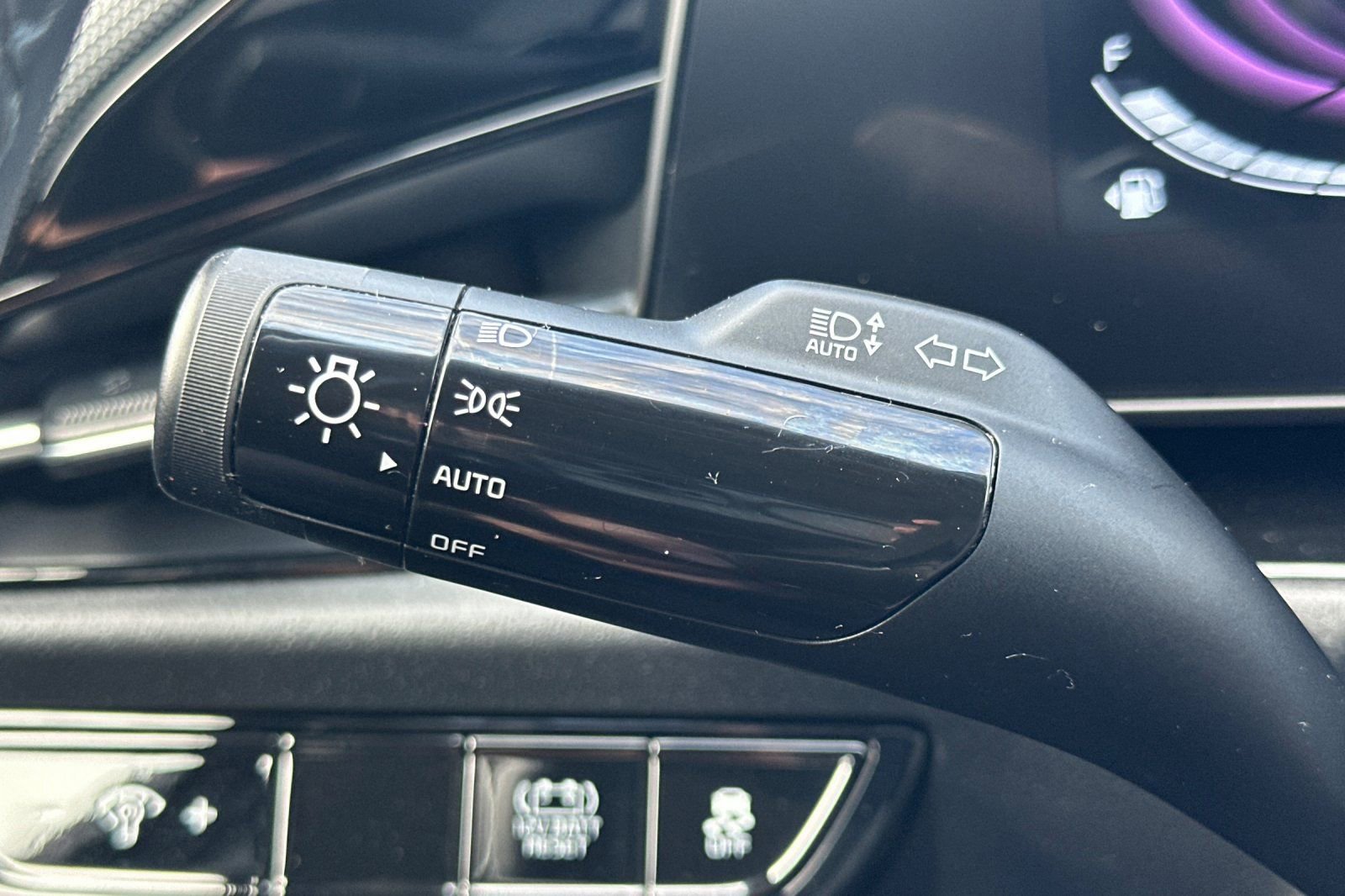 Used 2023 Kia Niro EX image 36