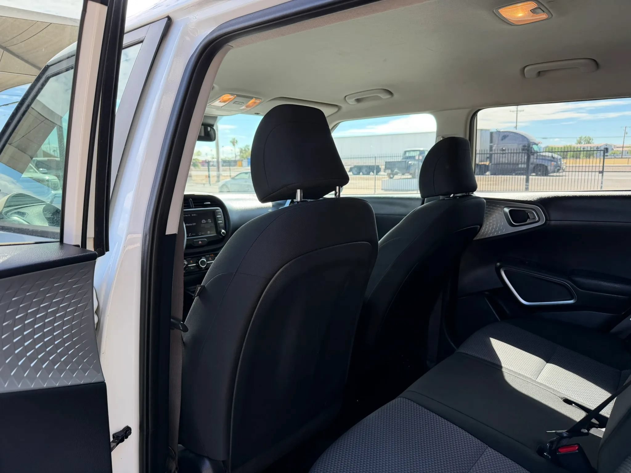 Used 2022 Kia Soul LX w/ Technology Package FWD image 23