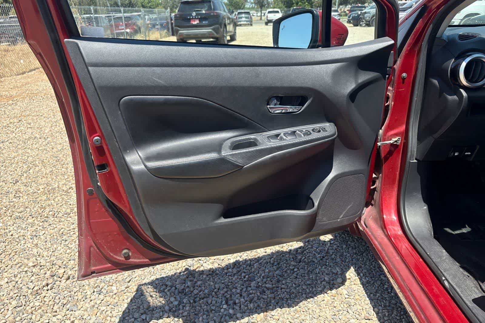Used 2020 Nissan Versa SV FWD image 15