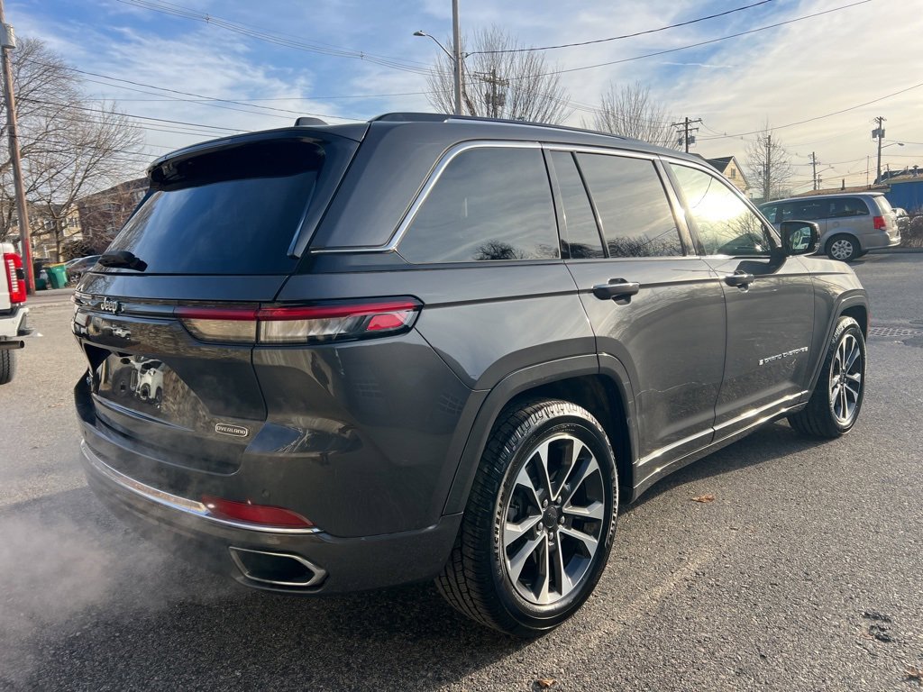 Used 2023 Jeep Grand Cherokee Overland image 4