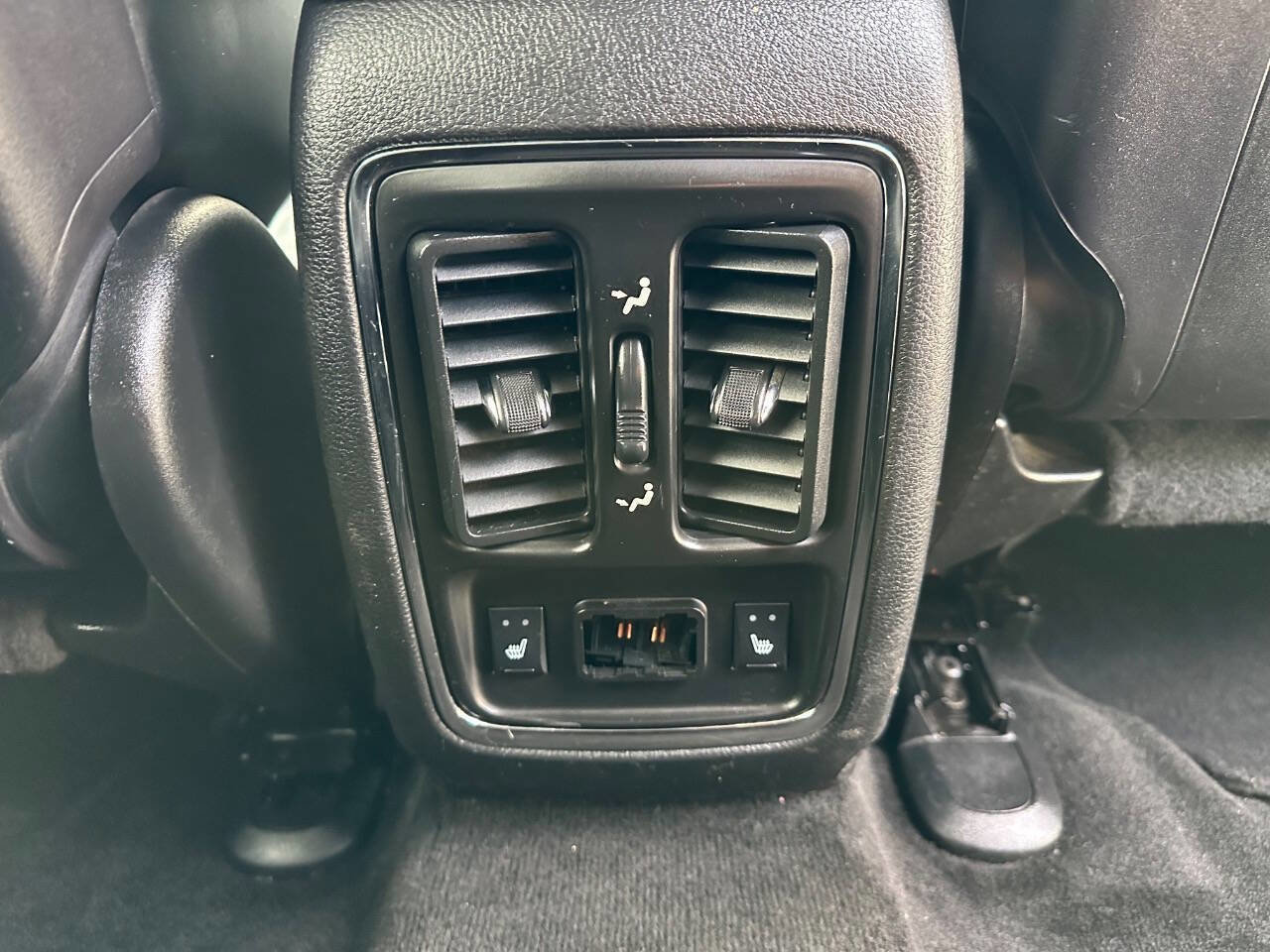 Used 2011 Dodge Durango Citadel w/ Trailer Tow Group IV image 29