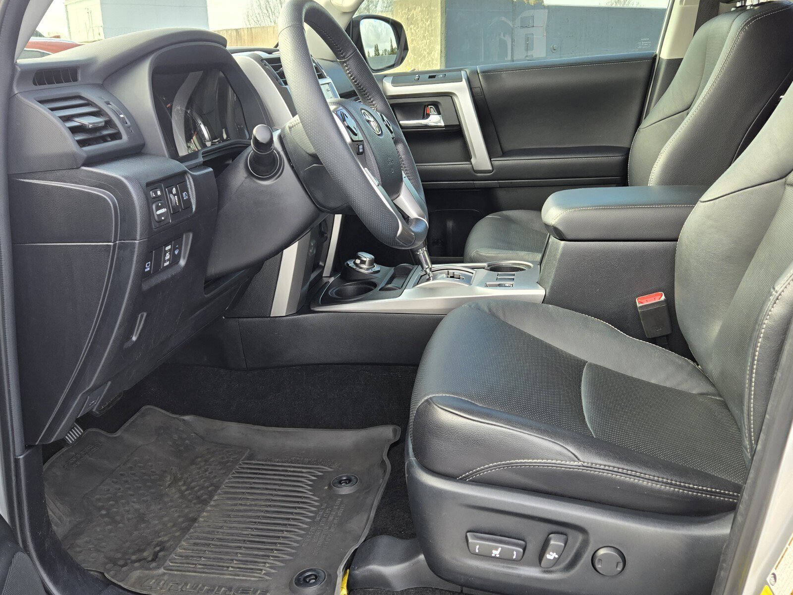 Used 2022 Toyota 4Runner Limited image 3