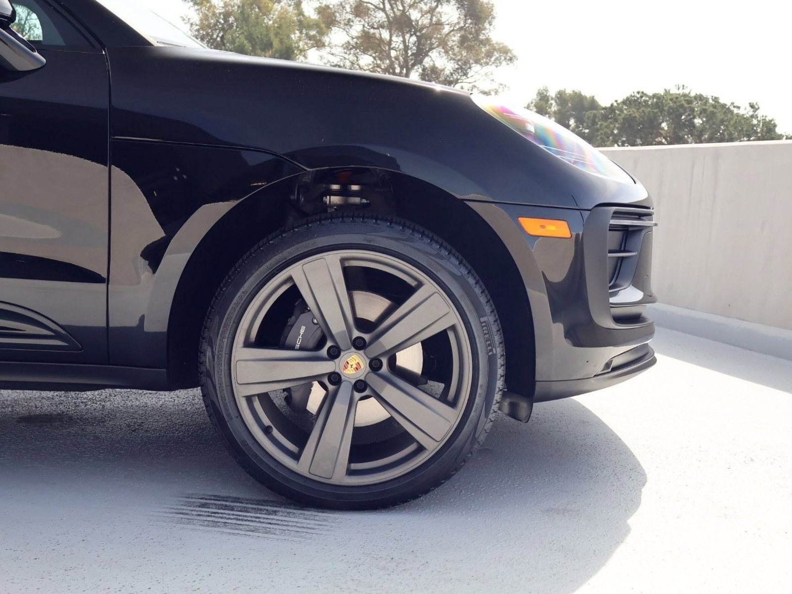 Certified 2025 Porsche Macan image 11