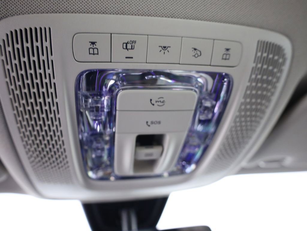 Used 2023 Mercedes-Benz GLB 250 image 25