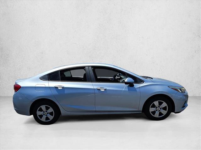 Used 2017 Chevrolet Cruze LS FWD image 4
