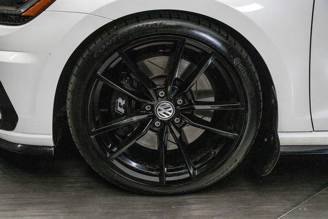 Used 2019 Volkswagen Golf R 4-Door image 8