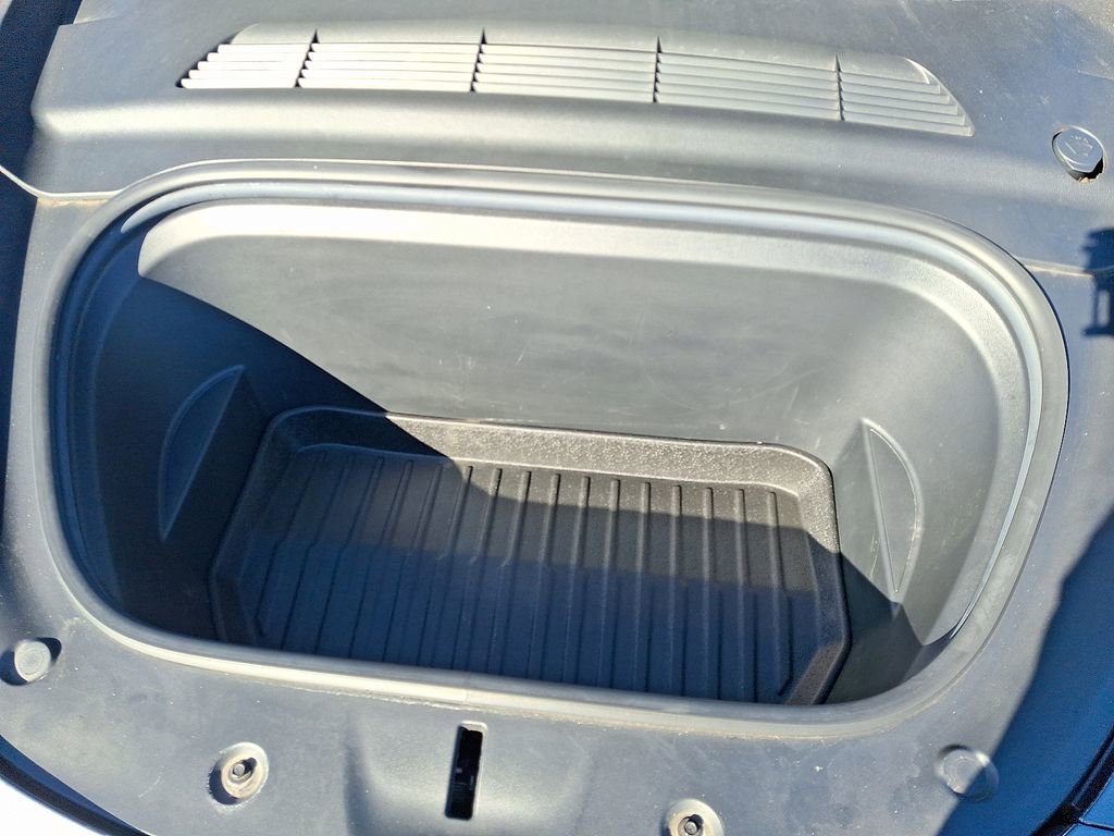 Used 2022 Tesla Model Y Performance image 28