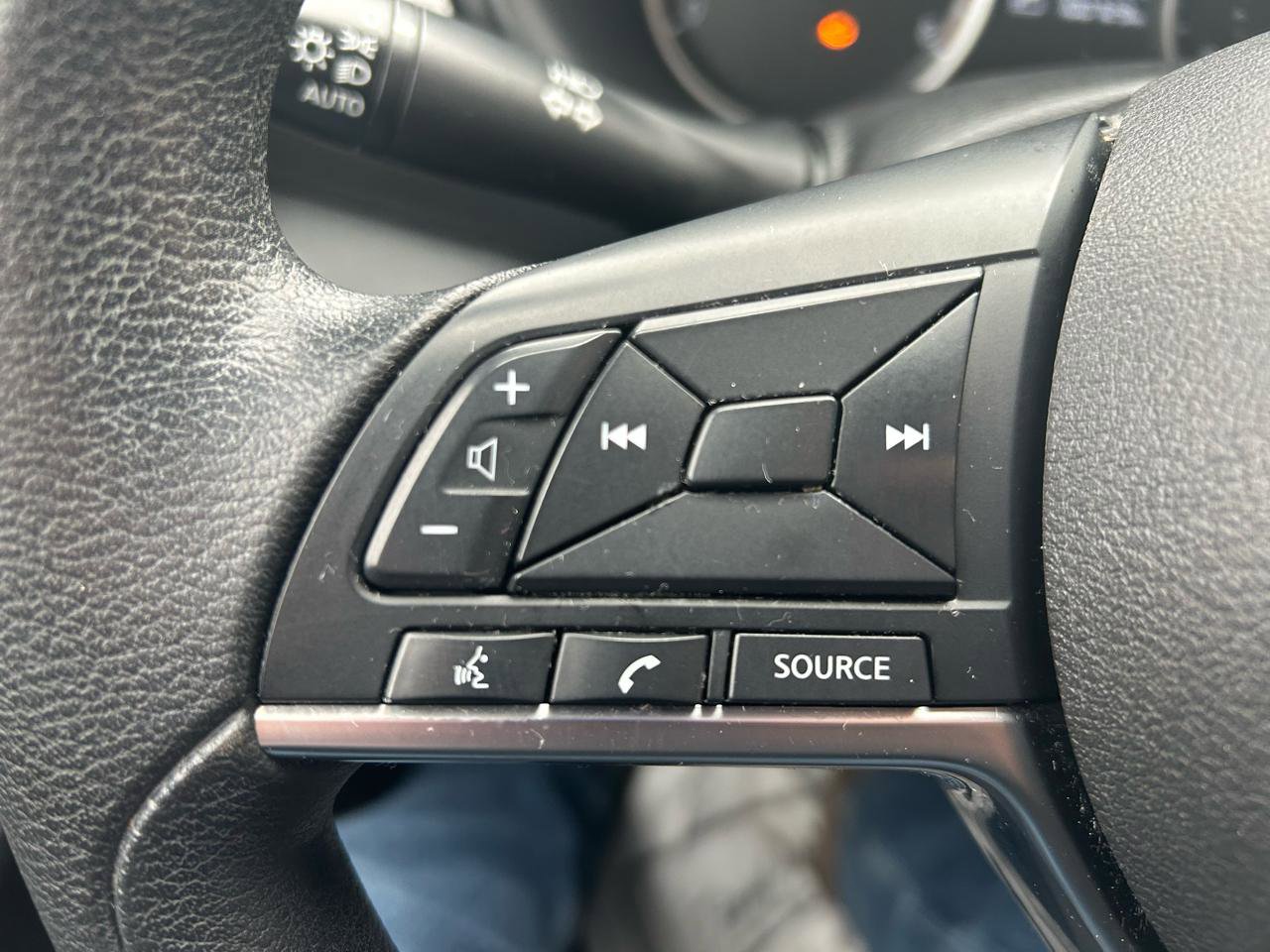 Used 2020 Nissan Kicks S FWD image 18