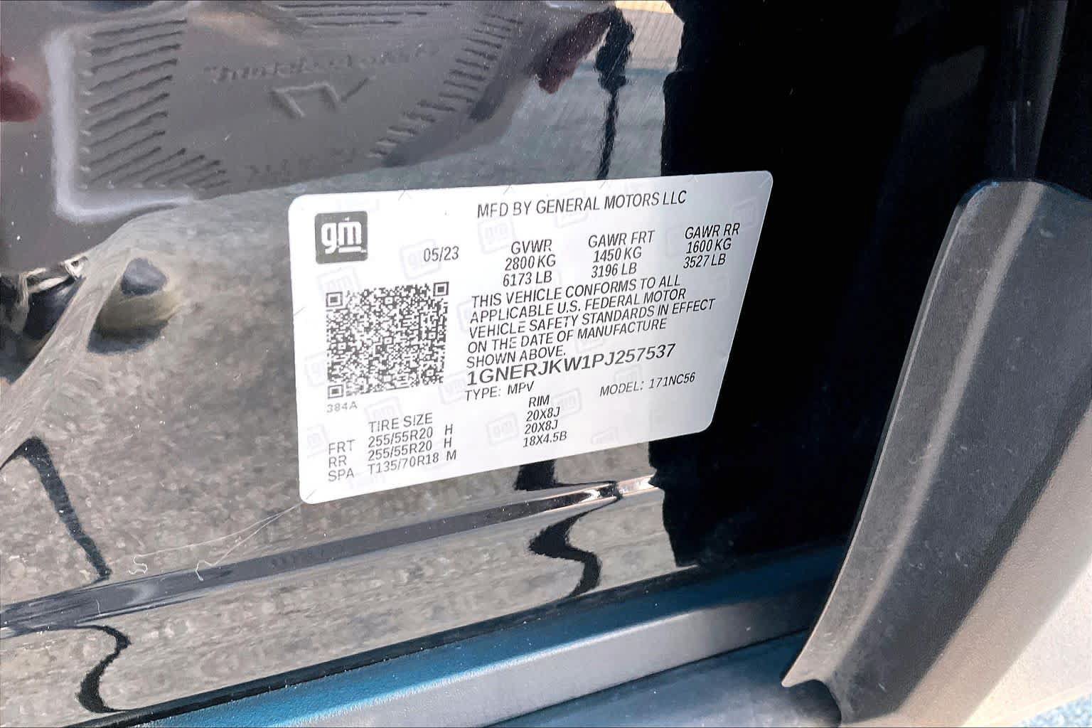 Used 2023 Chevrolet Traverse RS w/ LPO, Floor Liner Package FWD image 33