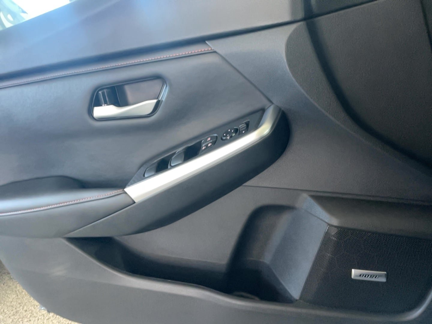 Used 2025 Nissan Sentra SR w/ SR Premium Package FWD image 7