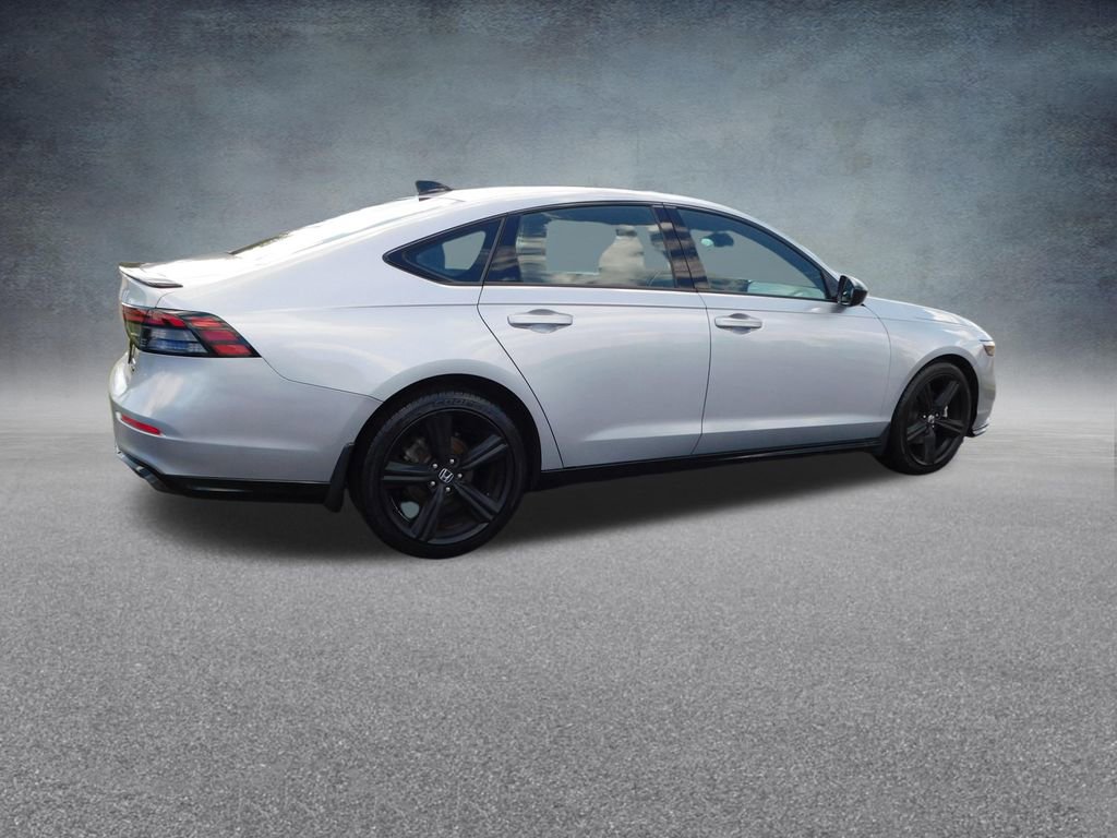 Used 2023 Honda Accord Sport image 3