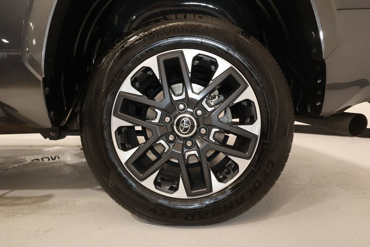 Used 2023 Toyota Tundra Limited image 34