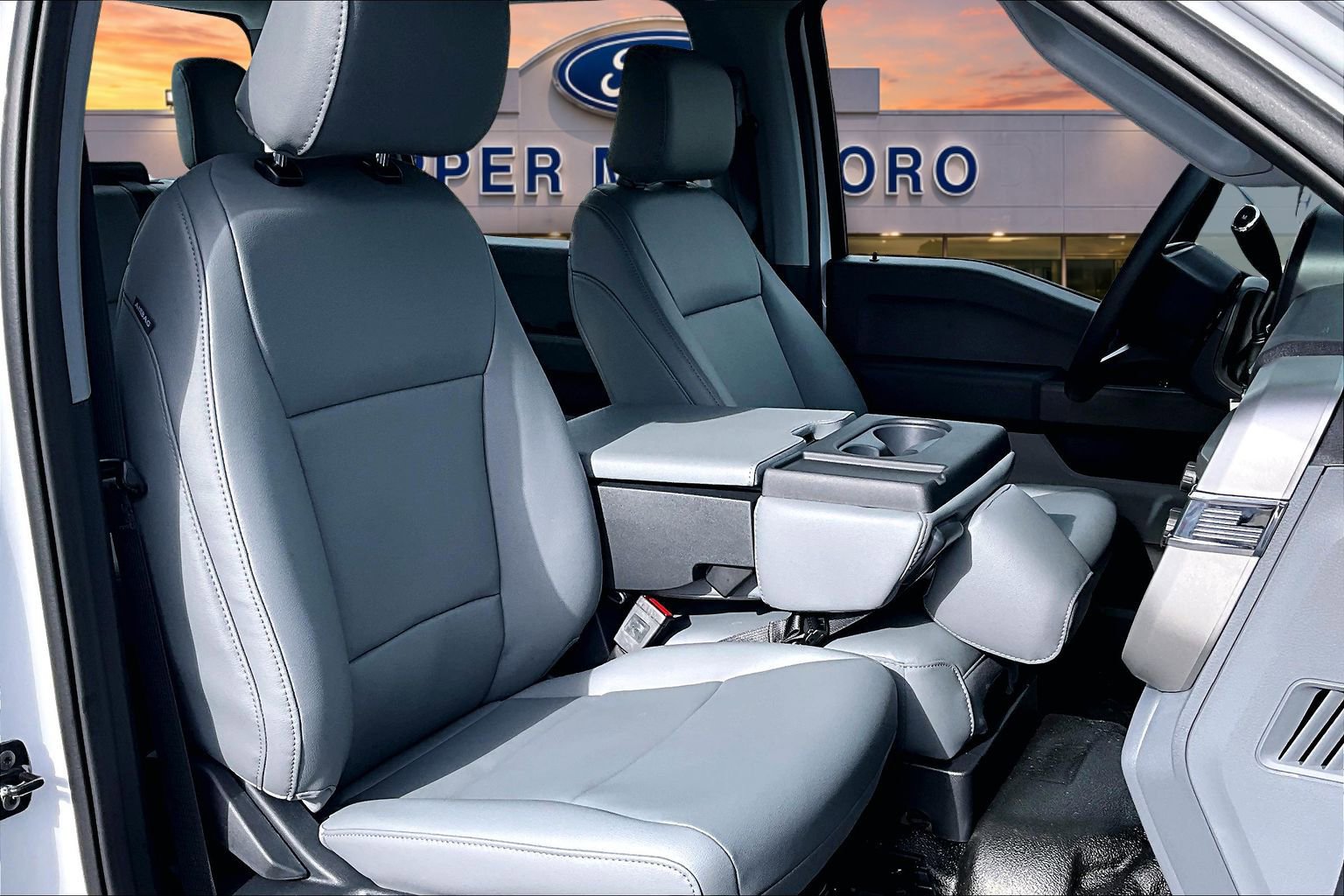 New 2026 Ford F250 XL w/ FX4 Off-Road Package AWD/4WD image 8