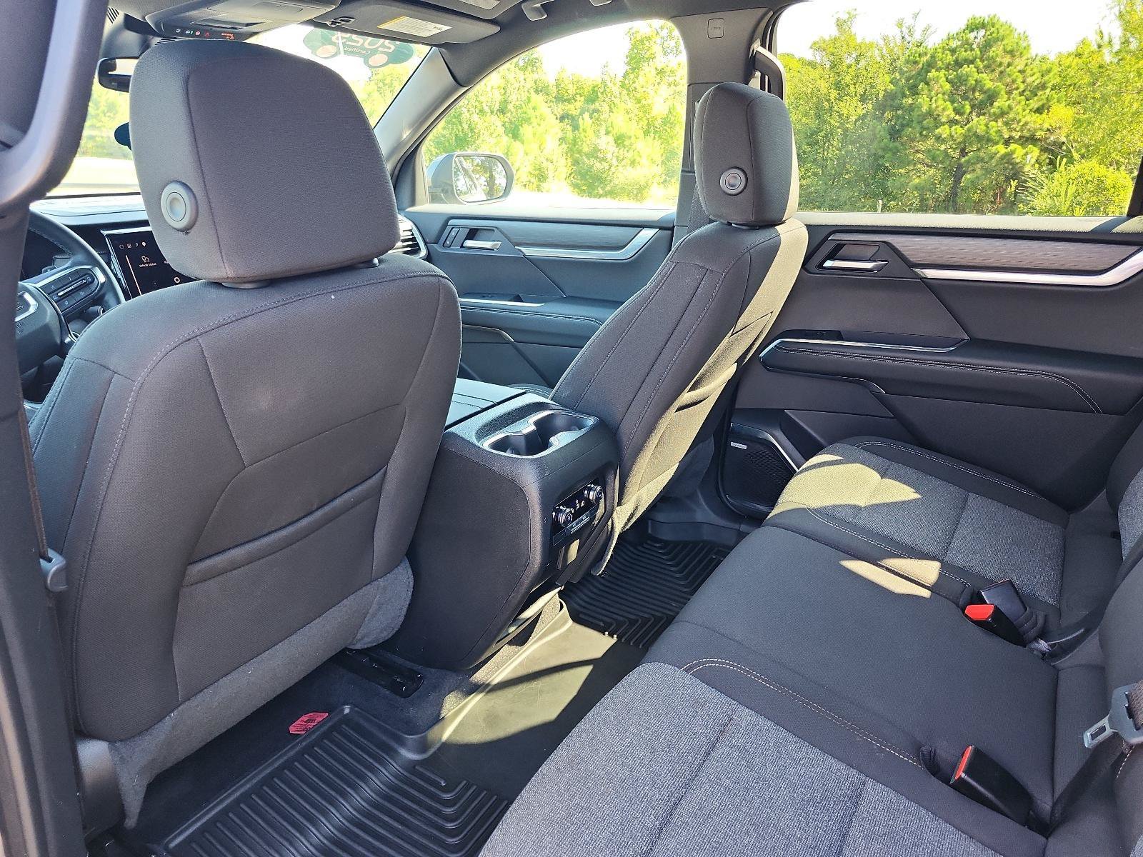Certified 2025 GMC Acadia Elevation AWD/4WD image 11