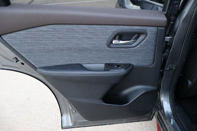 Certified 2023 Nissan Rogue SV image 12